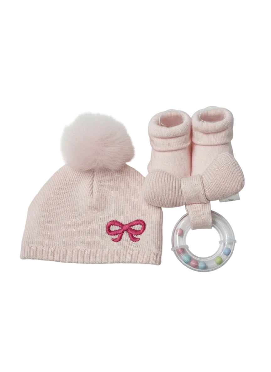 Set gorrito + zapatitos + sonaja - Recién Nacida